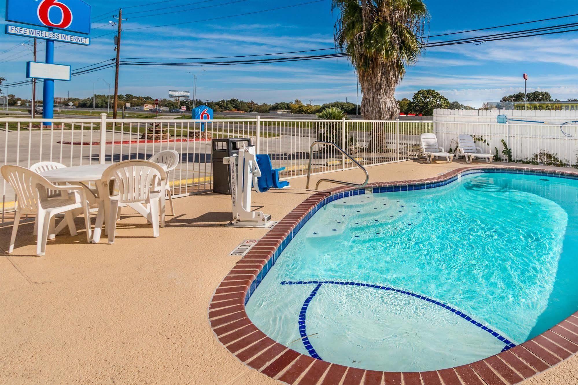 Motel 6-San Marcos, Tx - North Ngoại thất bức ảnh